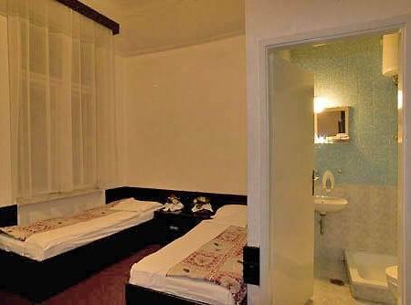 Central Hotel Belgrado Esterno foto